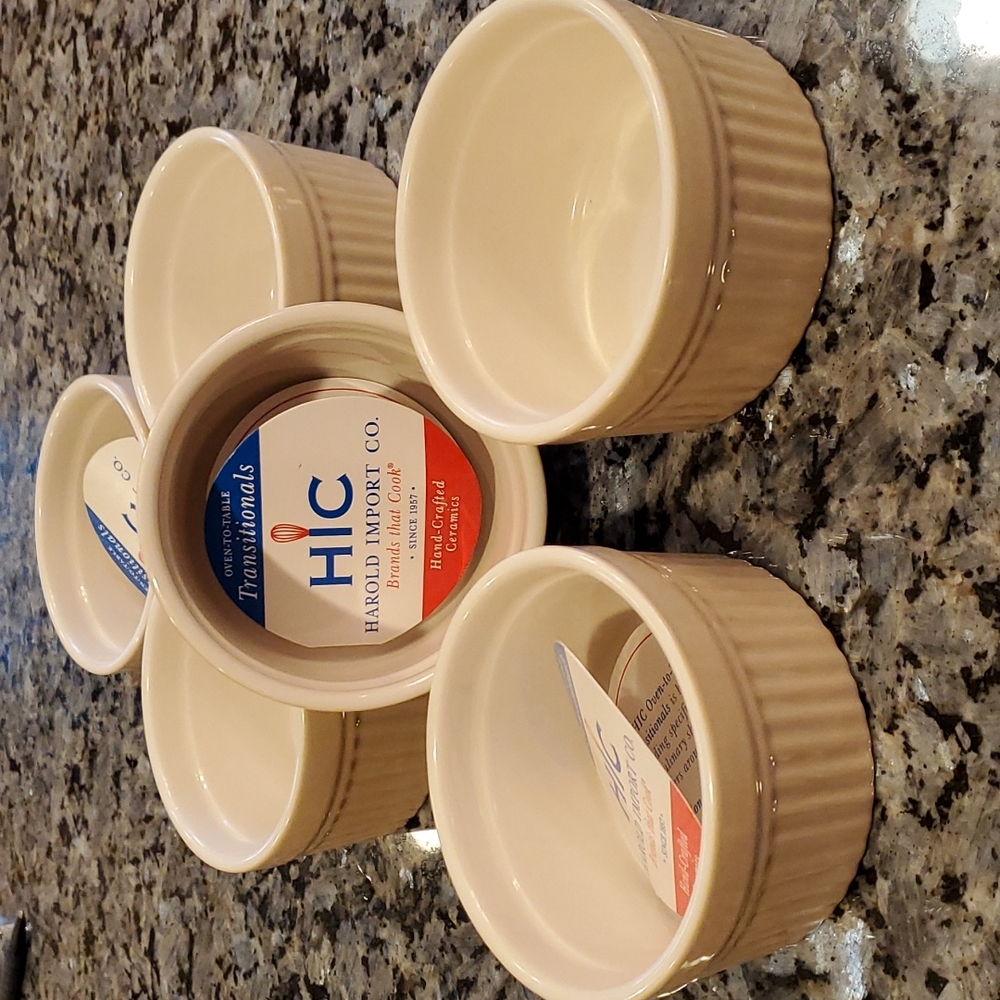 HIC ceramic souffle dishes. Set of 6. Six oz.  Perfect condition